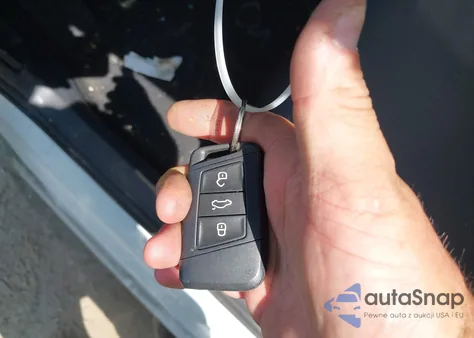 2019 Volkswagen Jetta 1.4T Sel z USA, uszkodzony, nr VIN 3VWE57BUXKM096975